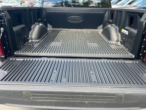 Agate Black Metallic 2026 Ford F-150 XLT