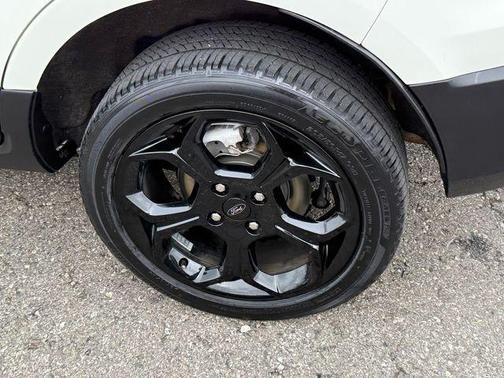 Diamond White 2021 Ford EcoSport SES