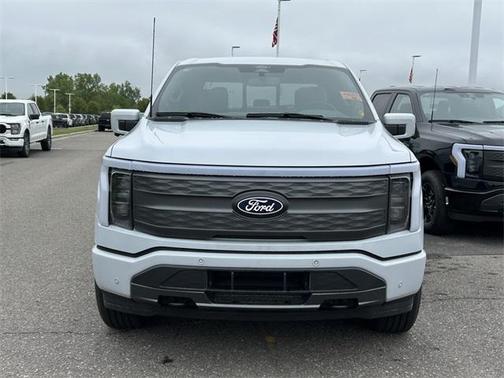 2025 Ford F-150 Lightning LARIAT