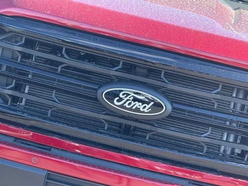 Ruby Red Metallic Tinted Clearcoat 2026 Ford F-150 XLT