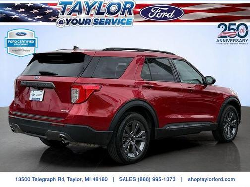 Rapid Red Metallic Tinted Clearcoat 2023 Ford Explorer XLT
