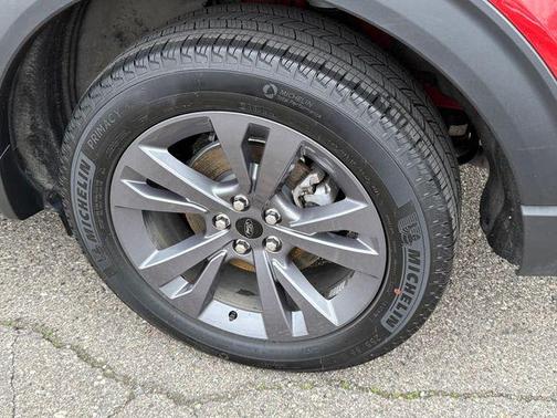 Rapid Red Metallic Tinted Clearcoat 2023 Ford Explorer XLT