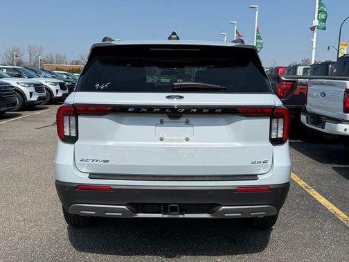 Space White Metallic 2026 Ford Explorer Active