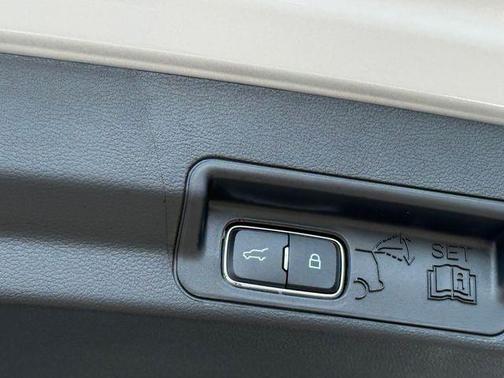 Space White Metallic 2026 Ford Explorer Active