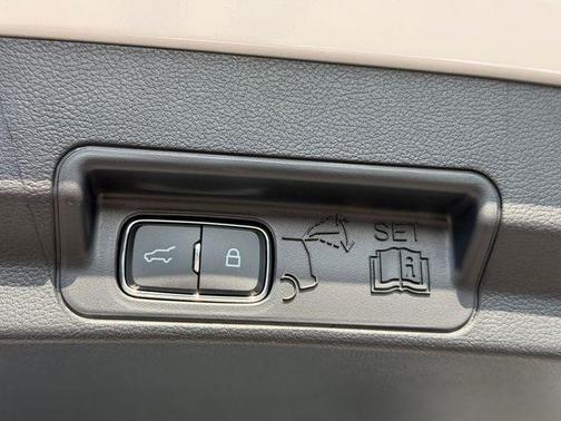 Space White Metallic 2026 Ford Explorer ST-Line