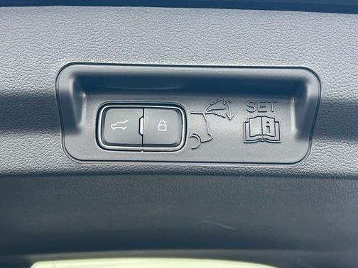 Agate Black Metallic 2026 Ford Explorer Active