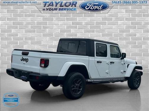 2024 Jeep Gladiator Sport