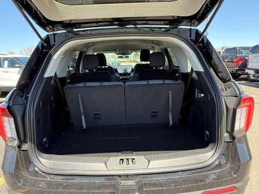 Agate Black Metallic 2026 Ford Explorer Active