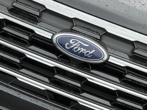 Agate Black Metallic 2026 Ford Explorer Active