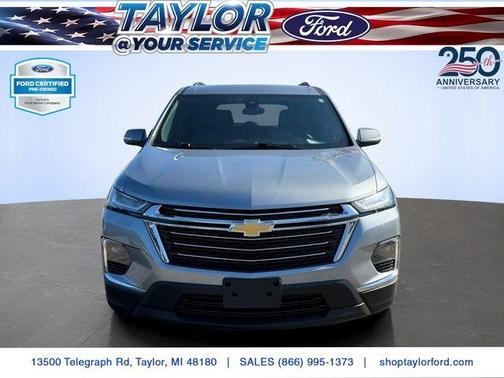 Sterling Gray Metallic 2023 Chevrolet Traverse LT Leather