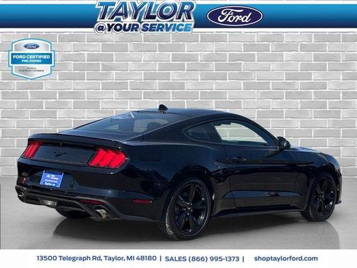 2022 Ford Mustang EcoBoost