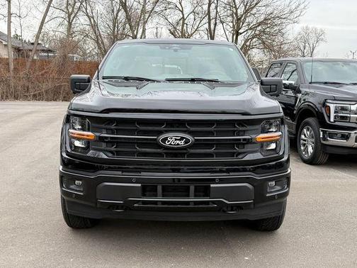 Agate Black Metallic 2026 Ford F-150 XLT