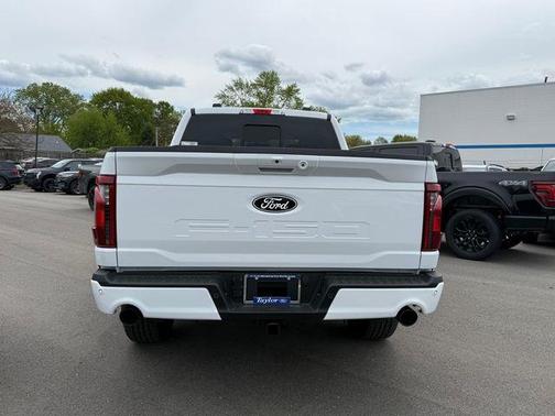 Oxford White 2026 Ford F-150 XLT