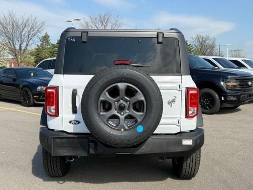 Oxford White 2026 Ford Bronco Big Bend