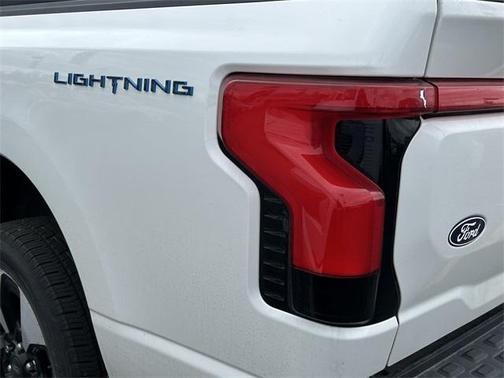 2025 Ford F-150 Lightning Platinum