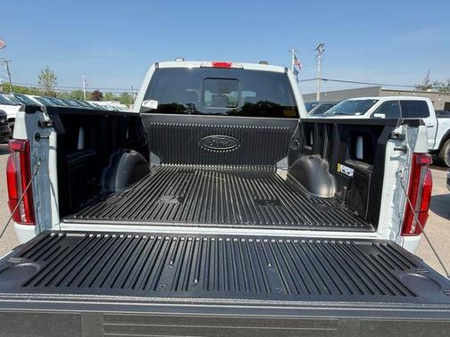 Avalanche 2026 Ford F-150 Lariat