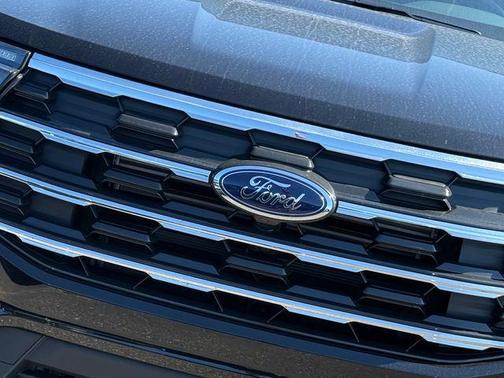 Agate Black Metallic 2026 Ford Explorer Active