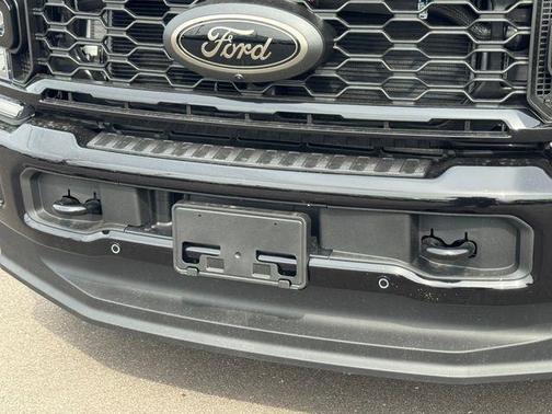 Agate Black Metallic 2026 Ford F-350 Lariat Super Duty