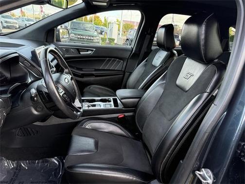 2022 Ford Edge ST