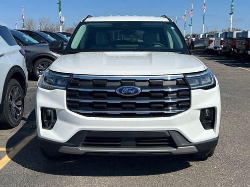 Star White 2026 Ford Explorer Active