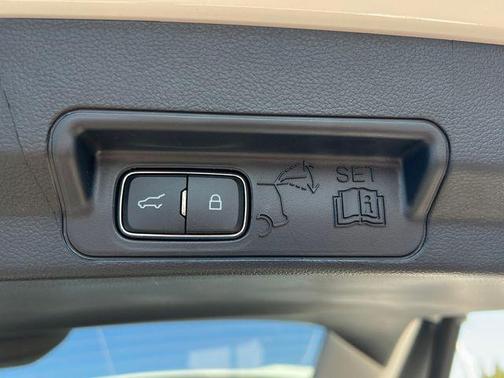 Star White 2026 Ford Explorer Active