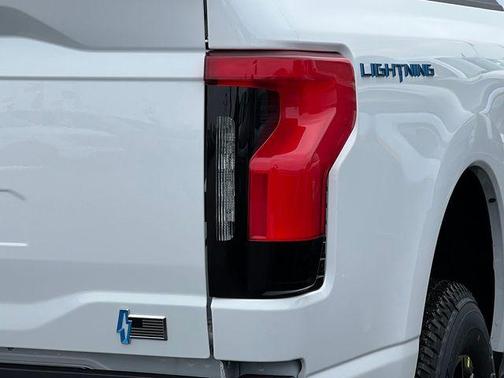 Oxford White 2025 Ford F-150 Lightning XLT