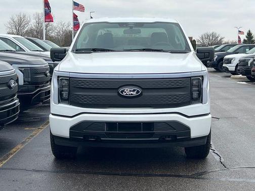 Oxford White 2025 Ford F-150 Lightning XLT