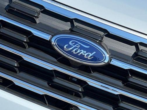 Space White Metallic 2026 Ford Explorer Active