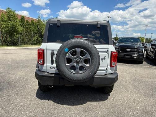 Avalanche Gray 2026 Ford Bronco Big Bend