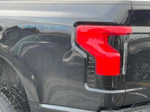 Agate Black Metallic 2025 Ford F-150 Lightning XLT