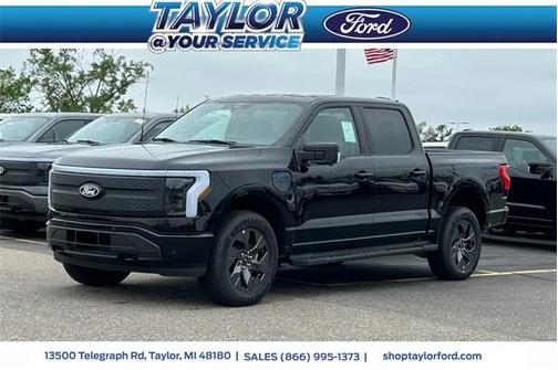 2025 Ford F-150 Lightning Flash