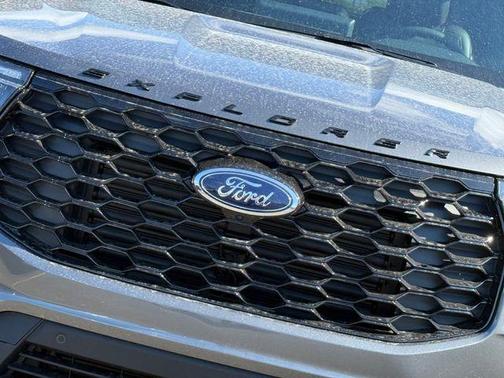 Carbonized Gray Metallic 2026 Ford Explorer ST-Line