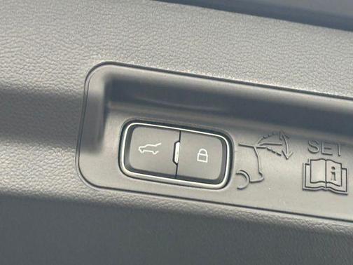 Agate Black Metallic 2026 Ford Explorer ST-Line