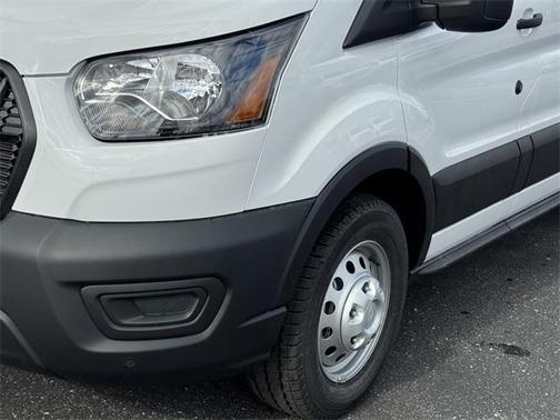 2026 Ford Transit-250 148 WB Medium Roof Cargo