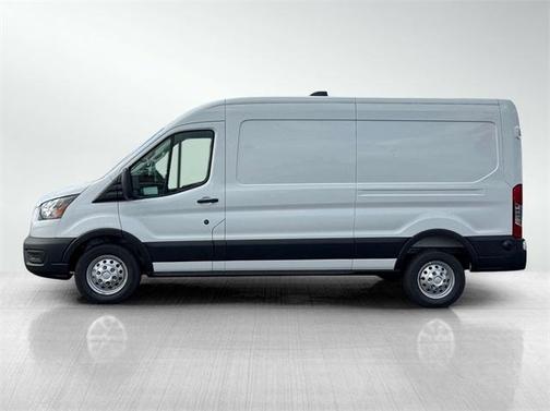 2026 Ford Transit-250 148 WB Medium Roof Cargo