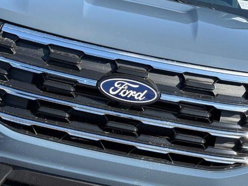 Vapor Blue Metallic 2027 Ford Explorer
