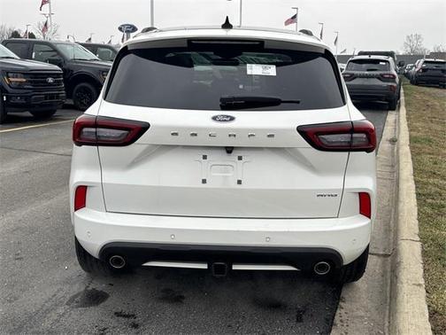 2025 Ford Escape ST-Line Elite