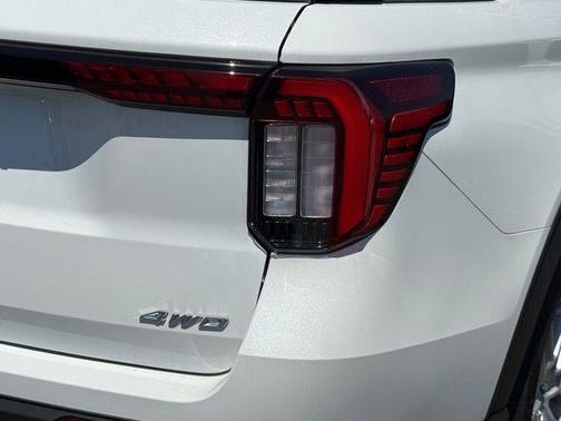 Star White 2026 Ford Explorer Active