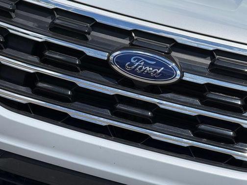 Space White Metallic 2026 Ford Explorer Active