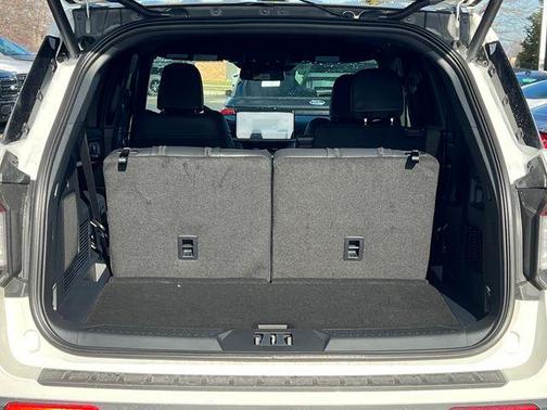 Star White 2026 Ford Explorer ST