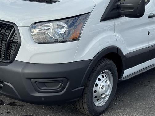 2026 Ford Transit-250 148 WB Medium Roof Cargo
