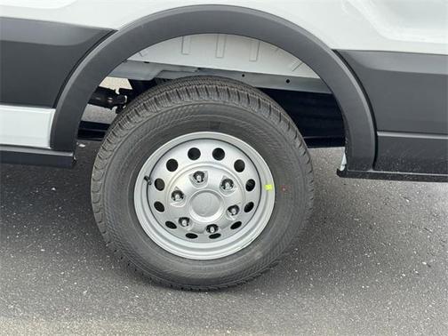 2026 Ford Transit-250 148 WB Medium Roof Cargo