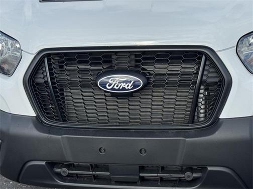 2026 Ford Transit-250 148 WB Medium Roof Cargo