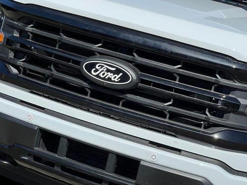 Oxford White 2026 Ford F-150 XLT