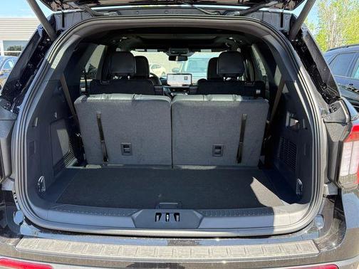 Agate Black Metallic 2026 Ford Explorer ST-Line