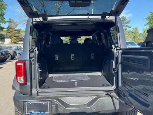 Carbonized Gray Metallic 2026 Ford Bronco Big Bend