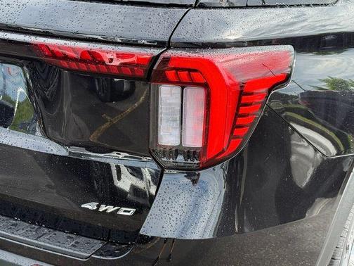 Agate Black Metallic 2026 Ford Explorer Active