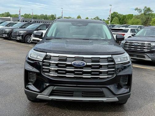 Agate Black Metallic 2026 Ford Explorer Active