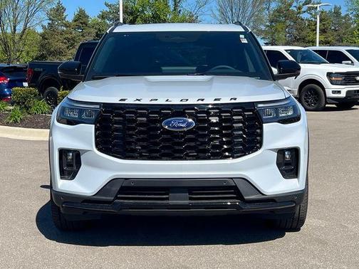 Space White Metallic 2026 Ford Explorer ST-Line