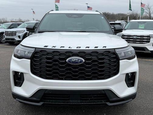 Star White 2026 Ford Explorer ST-Line